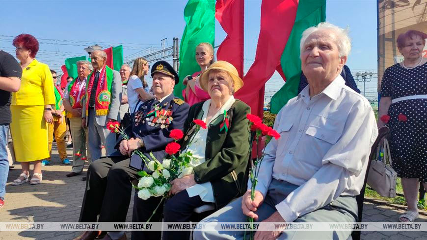 Рождество Пресвятой Богородицы - как молиться о детях и заступничестве, текст | РБК Украина